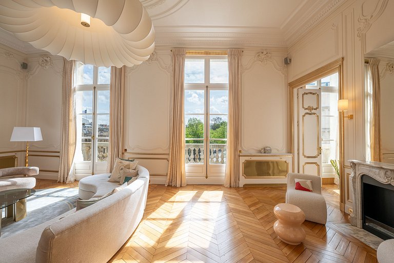Par031 - Luxury and unique on Beauvau Square