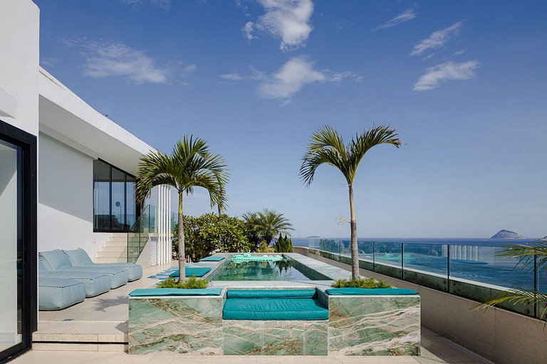 Rio001 - Exclusive Beachfront Penthouse in Copacabana for Sa