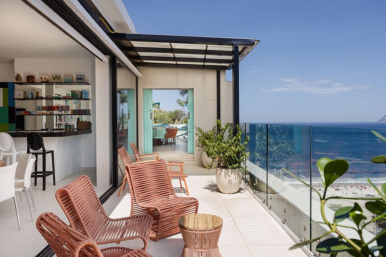Rio001 - Exclusive Beachfront Penthouse in Copacabana for Sa