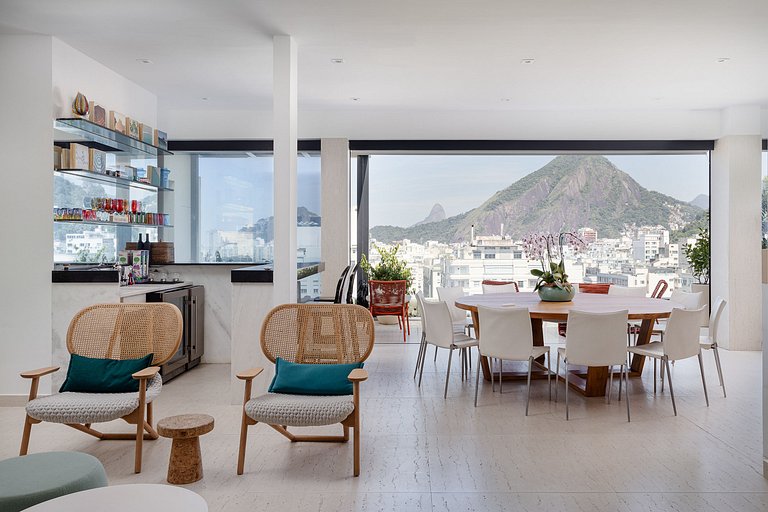 Rio001 - Exclusive Beachfront Penthouse in Copacabana for Sa