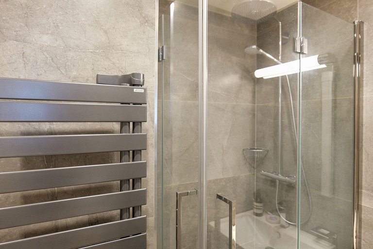 Par124 - Apartamento de 2 habitaciones en Chaillot