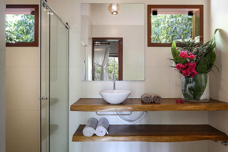Bah243 - Spacious house close to the beach