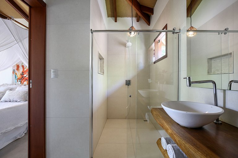 Bah243 - Spacious house close to the beach