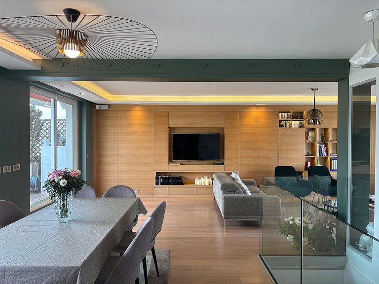Par228 - Penthouse de 4 chambres à Muette