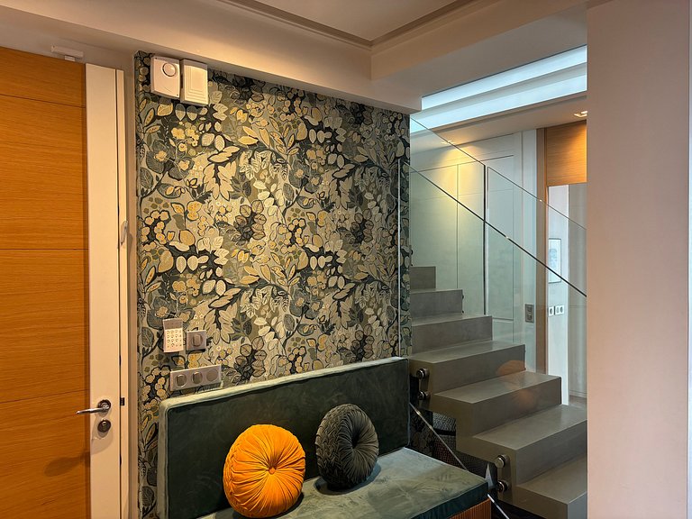 Par228 - Penthouse de 4 chambres à Muette