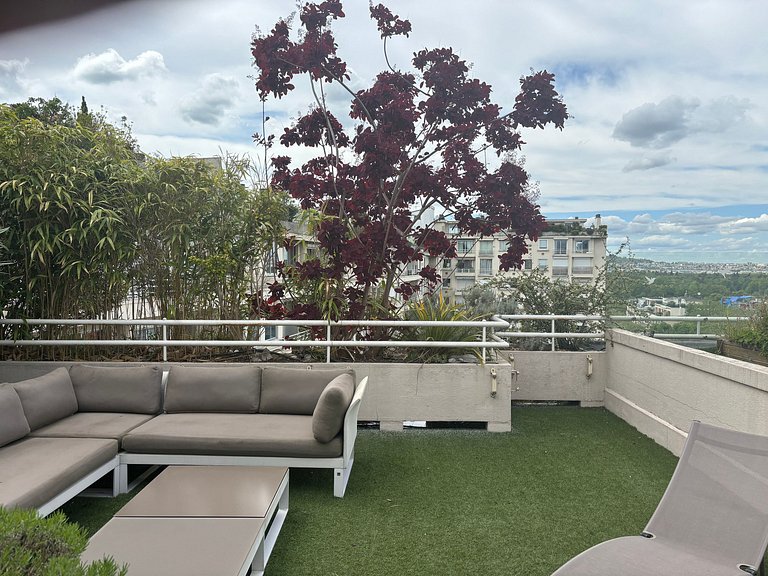 Par228 - Penthouse de 4 chambres à Muette