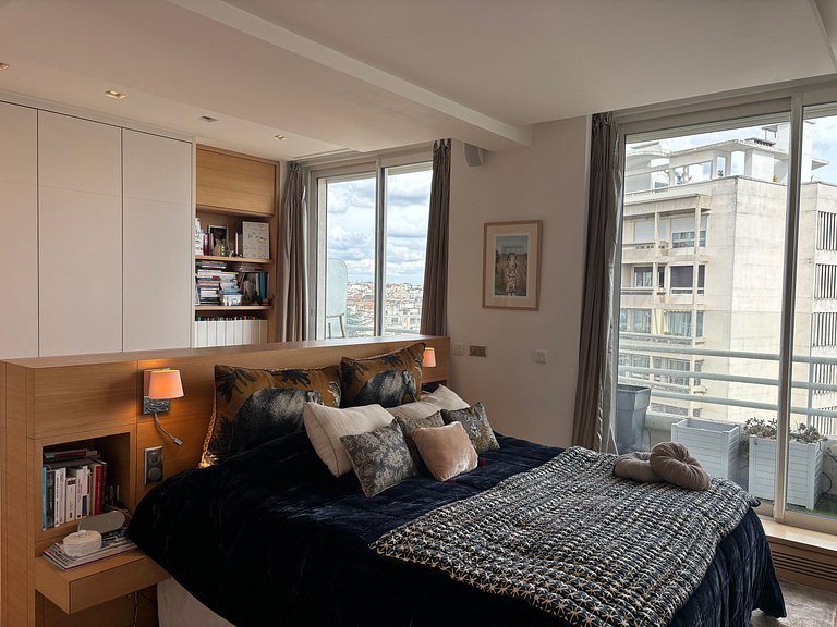 Par228 - Penthouse de 4 chambres à Muette