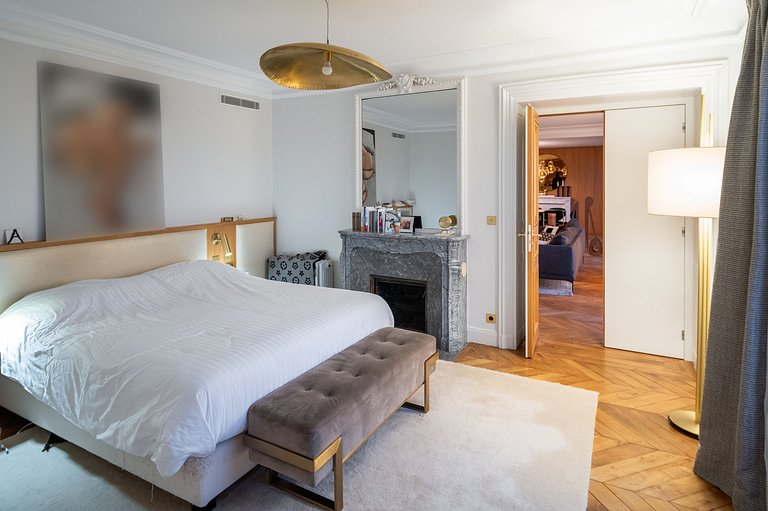 Par064 - Luxury apartment next to Champs Elysées
