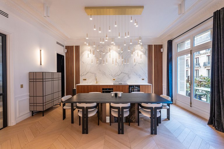 Par073 - Luxury apartment in Palais Royal