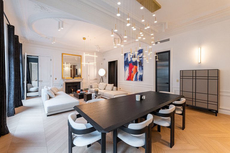 Par073 - Luxury apartment in Palais Royal