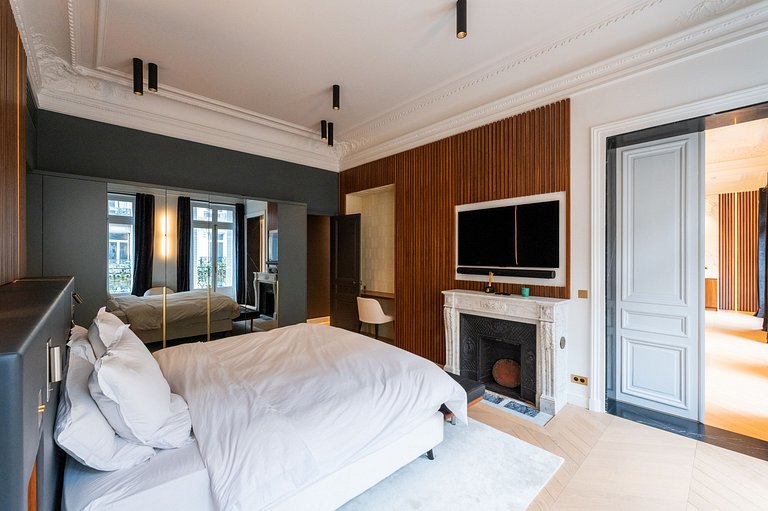 Par073 - Luxury apartment in Palais Royal