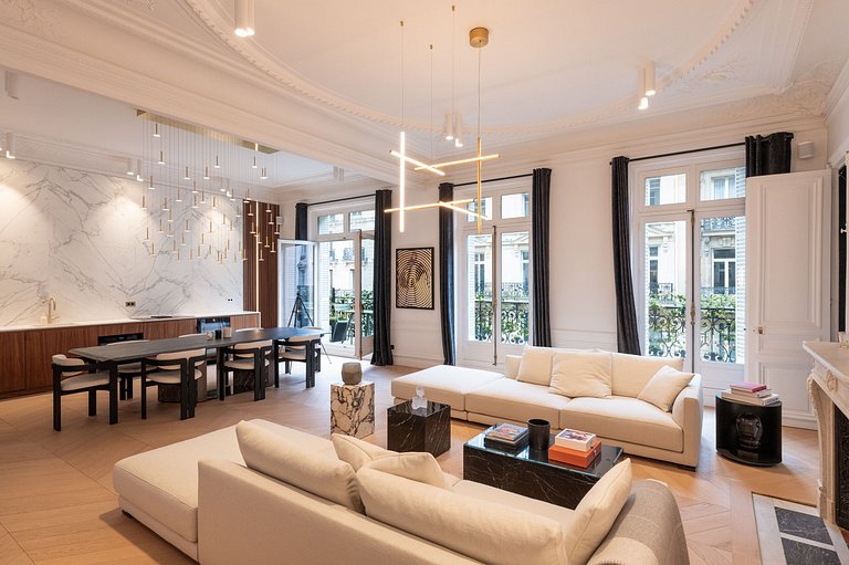 Par073 - Luxury apartment in Palais Royal