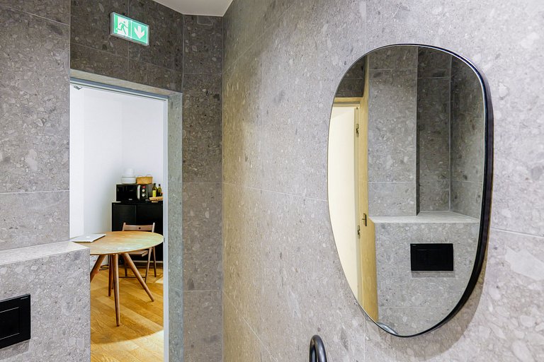 Par703 - Local de luxo no Matignon