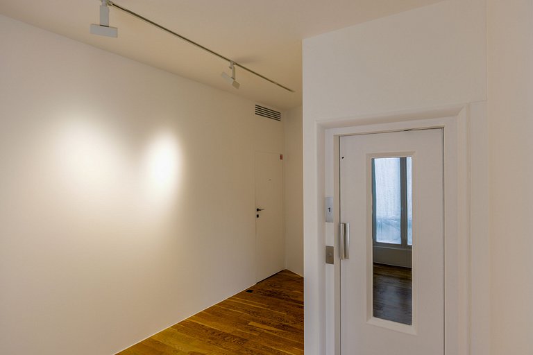 Par703 - Local de luxo no Matignon