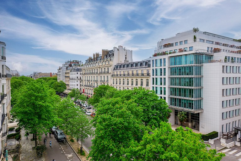 Par703 - Local de luxo no Matignon