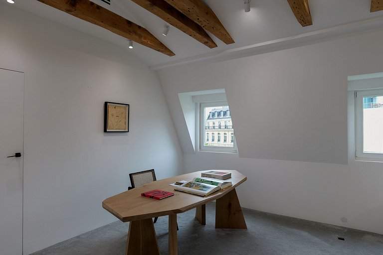 Par703 - Local de luxo no Matignon