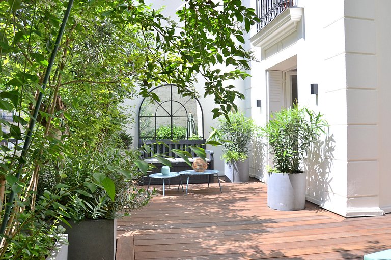 Par032 - Luxury apartment with terrace in Paris 17