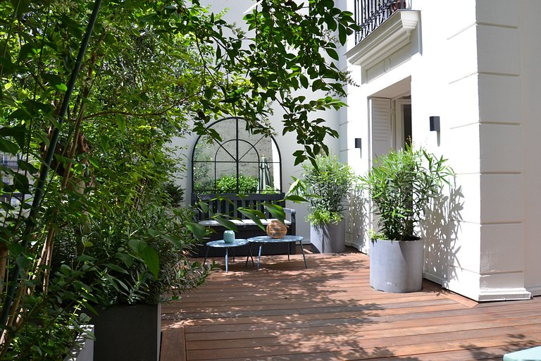 Par032 - Luxury apartment with terrace in Paris 17