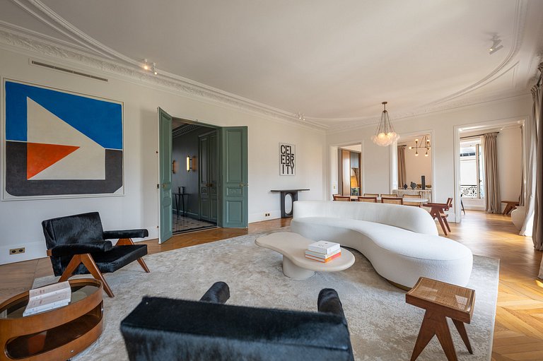 Par033 - Beautiful 3 bedroom apartment in Paris