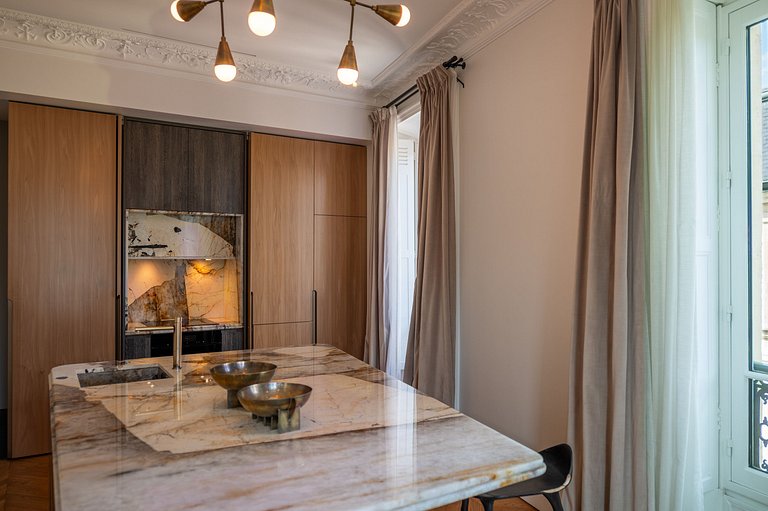 Par033 - Beautiful 3 bedroom apartment in Paris