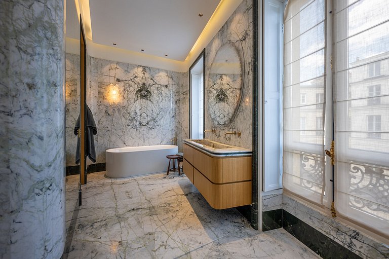 Par033 = Appartement de prestige à Paris