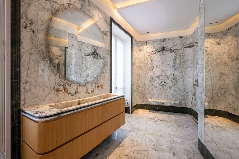 Par033 = Appartement de prestige à Paris