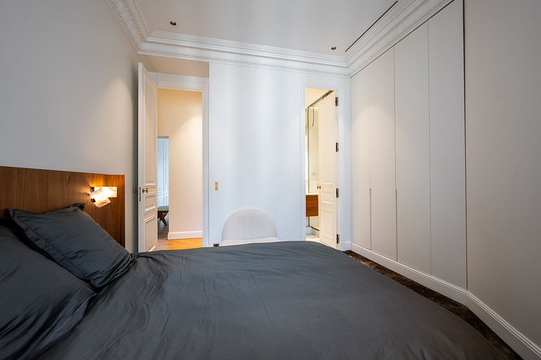 Par033 - Beautiful 3 bedroom apartment in Paris
