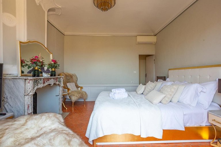 Pro004 - Appartement de 230 m² à Aix-en-Provence