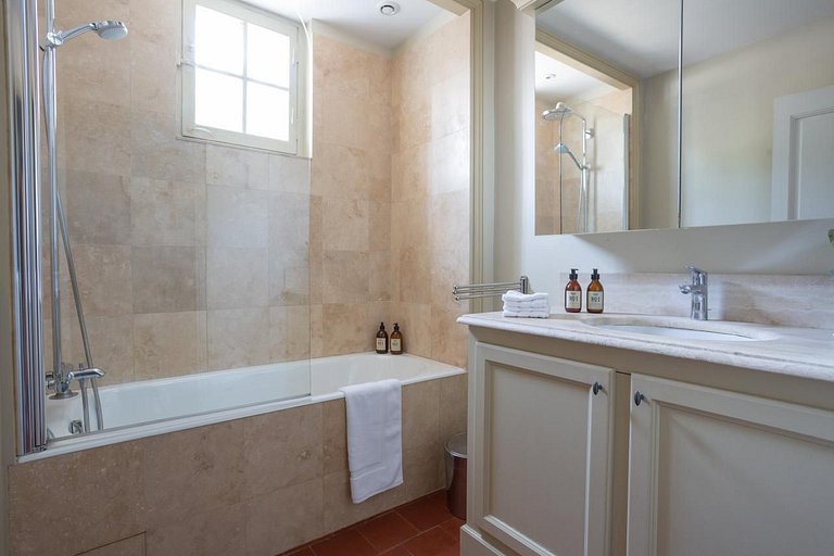 Pro004 - Appartement de 230 m² à Aix-en-Provence