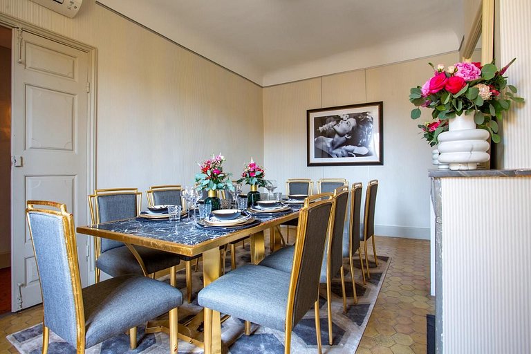 Pro004 - Appartement de 230 m² à Aix-en-Provence