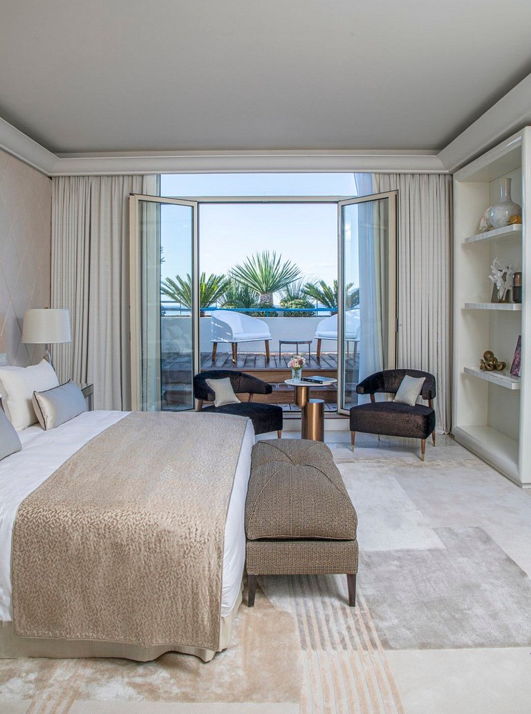 Azu060 - 1250 sqm luxury penthouse with terrace