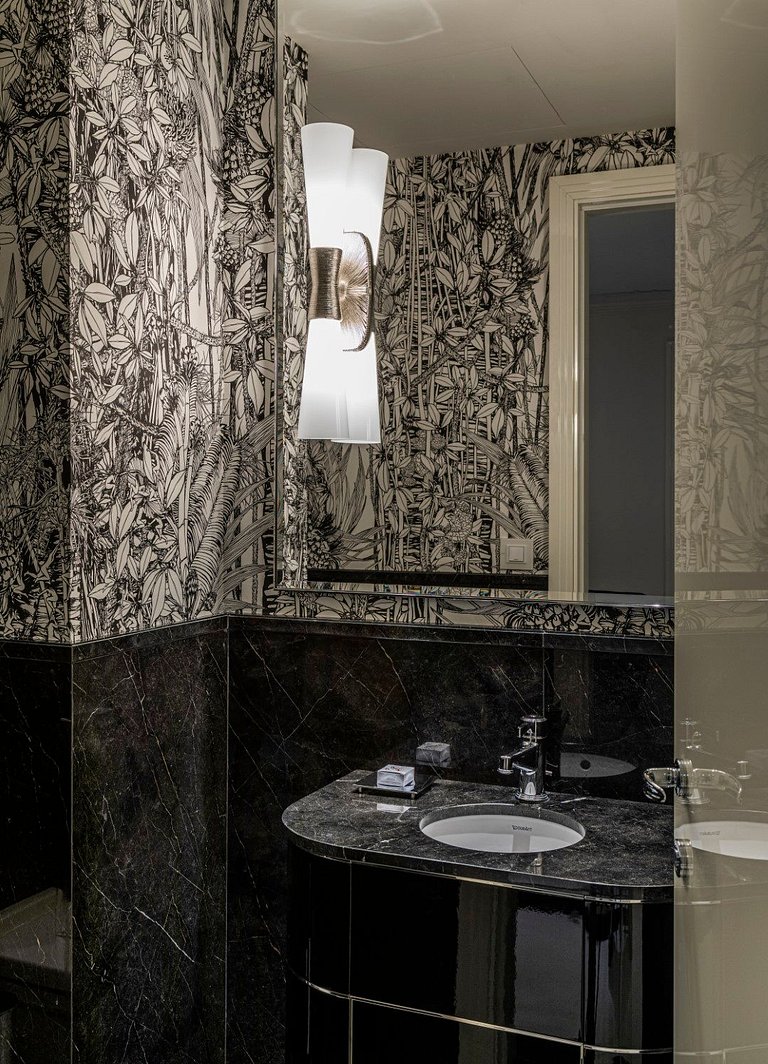 Azu060 - 1250 sqm luxury penthouse with terrace
