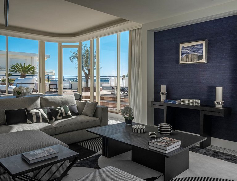 Azu060 - 1250 sqm luxury penthouse with terrace