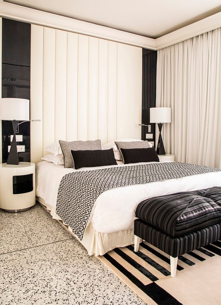 Azu060 - 1250 sqm luxury penthouse with terrace