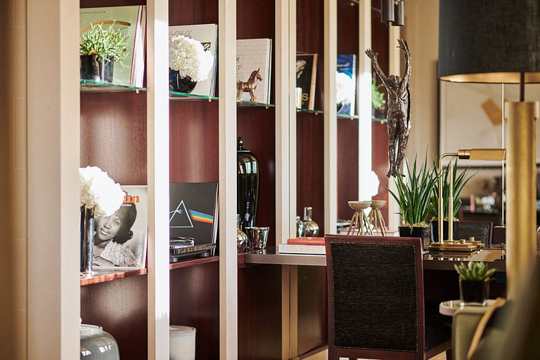 Par154 - Appartement dans un Palace Parisien
