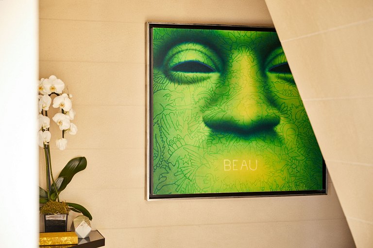 Par154 - Appartement dans un Palace Parisien