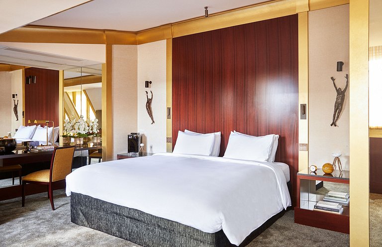 Par154 - Apartamento de lujo en um Palacio