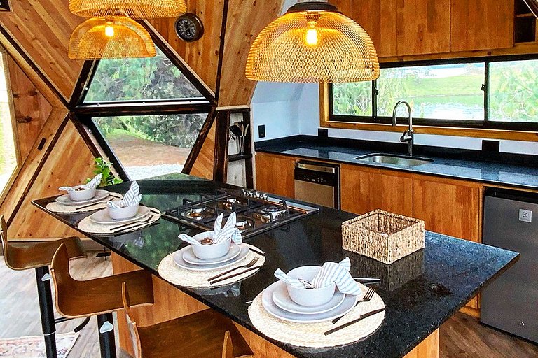 Med017 - Domo de madera con vista al lago en Guatapé