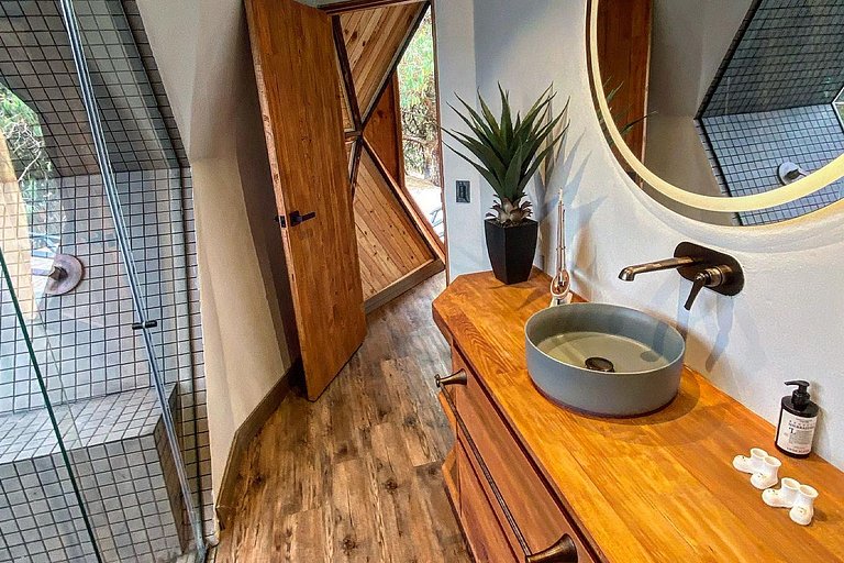 Med017 - Domo de madeira com vista para o lago em Guatapé