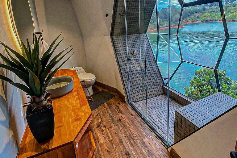 Med017 - Domo de madeira com vista para o lago em Guatapé