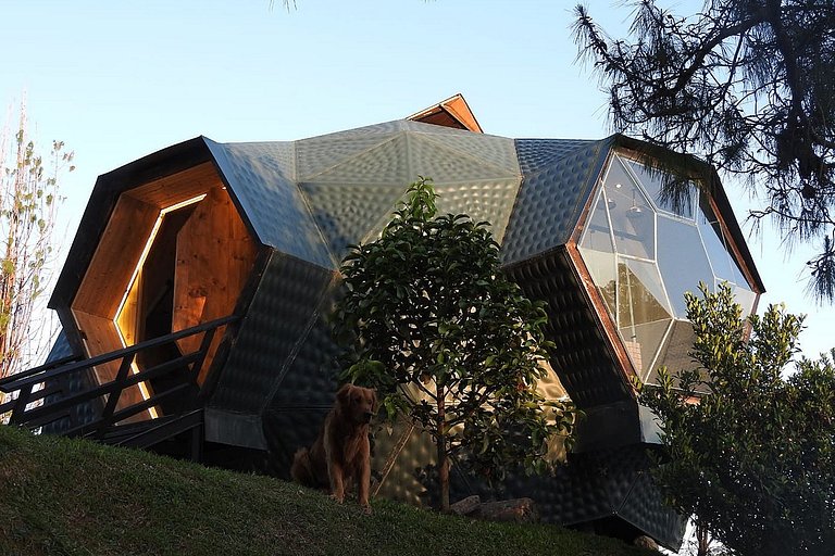 Med017 - Domo de madera con vista al lago en Guatapé