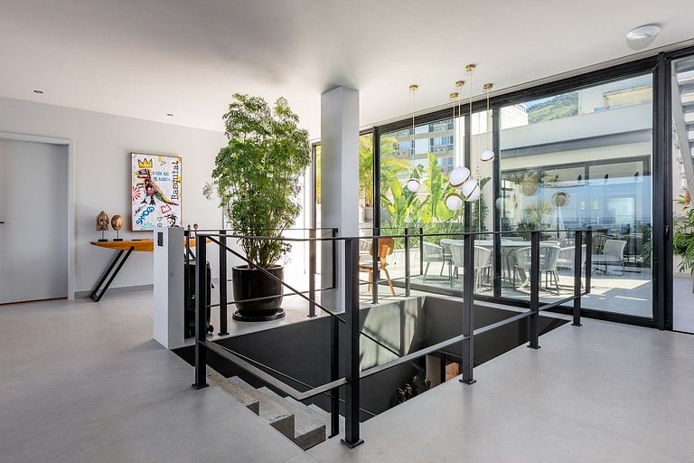 Rio940 - Cobertura triplex com piscina em Copacabana