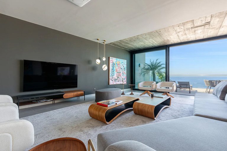 Rio940 - Cobertura triplex com piscina em Copacabana
