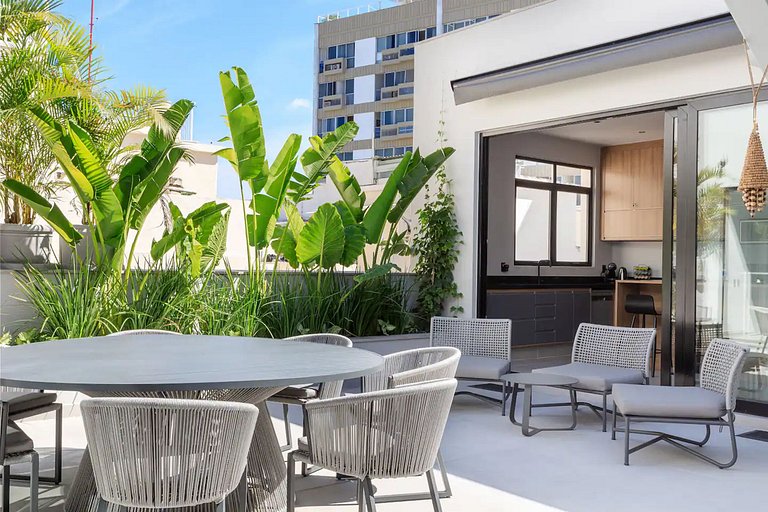 Rio940 - Triplex Penthouse with Pool in Copacabana