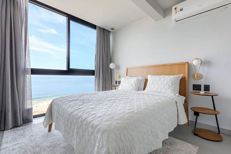 Rio940 - Triplex Penthouse with Pool in Copacabana