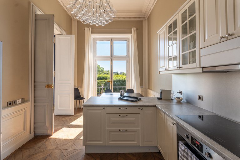 Par177 - Appartement spacieux sur Rivoli