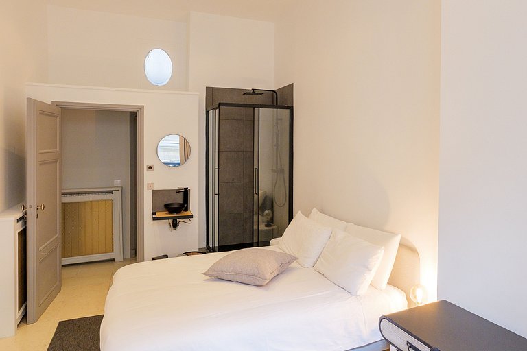 Par177 - Appartement spacieux sur Rivoli