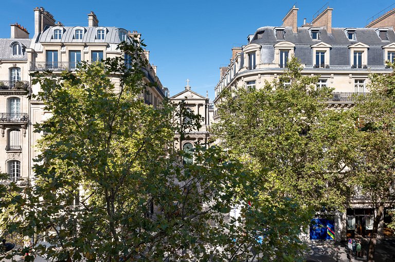 Par070 - Luxury apartment in Saint Germain