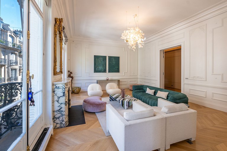 Par070 - Luxury apartment in Saint Germain