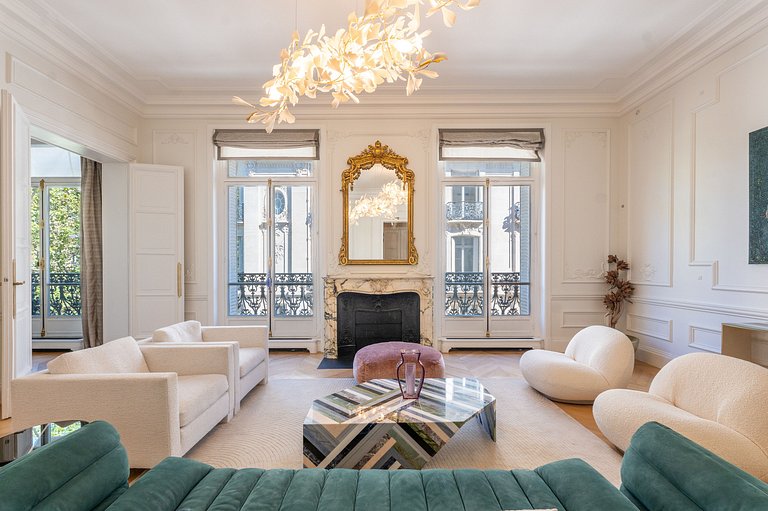 Par070 - Luxury apartment in Saint Germain